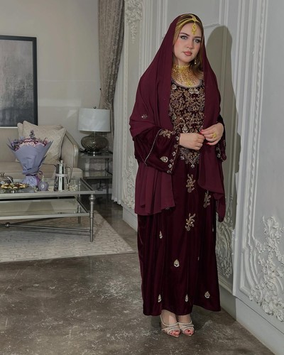 Velvet caftan abaya - , farasha