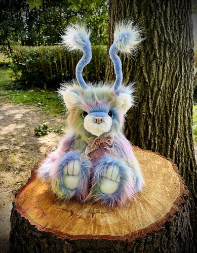 One kind artist - of, teddy