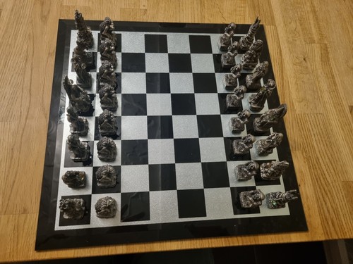 Tudor mint pewter chess set - mint,