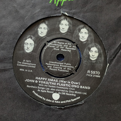 John yoko happy - john, xmas