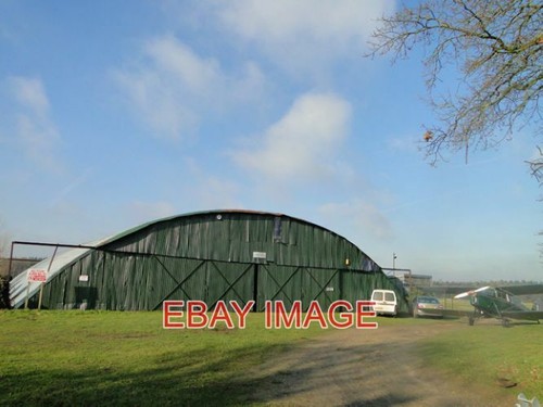 Photo aircraft hangar and - ,
