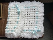 New Beautiful Pompom Blanket