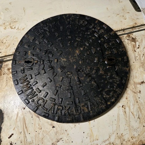 Reclaimed round cast iron - round,