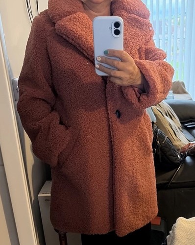 Woman next pink teddy coat - pink,