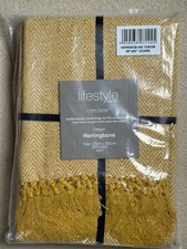 Lifestyle Herringbone Throws