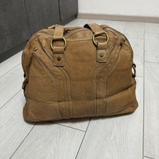 Tves Saint Laurent Muse