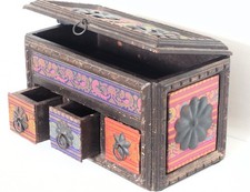 Hinged lid box with three