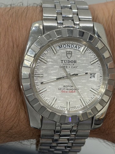 Tudor classic date - day, watch