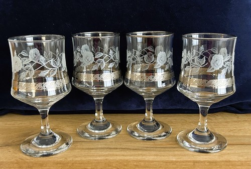 Vintage stemmed glasses - 4, x
