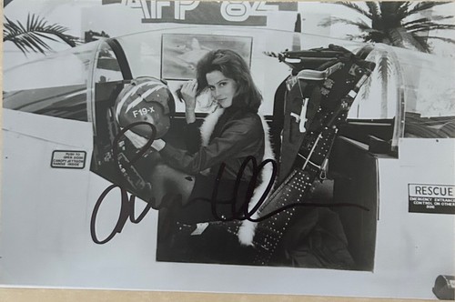 Sigourney weaver 5x7 photo - sigourney,