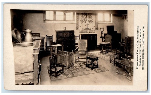 Room with early - early, oak