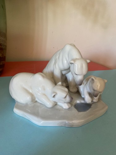 Lladro polar bear family - ,