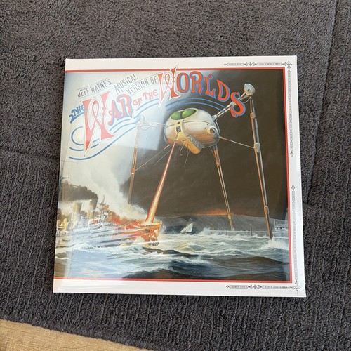 War the worlds - war, sealed