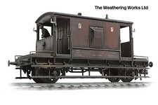 Bachmann 20t BR Bauxite Ply sided brake van wagon *PRO WEATHERED LOOK*