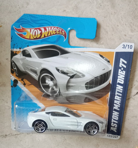 Hot wheels aston martin one - hot,