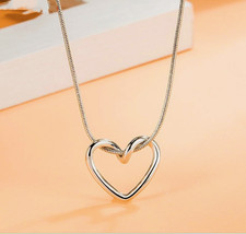 Glossy Heart Pendant Necklace