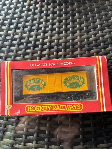 Hornby r021 closed van - hornby,