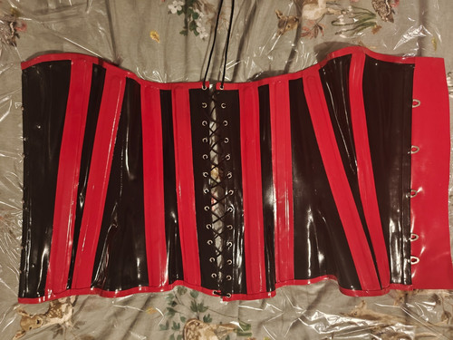 Latex black red corset - red,