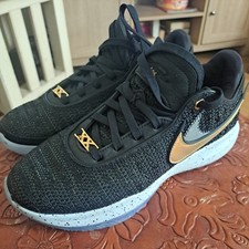 Nike Lebron 20 UK 7 blat trainers