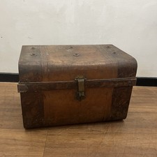 Vintage Metal storage trunk