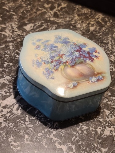 Vintage tin floral bouquet - vintage,