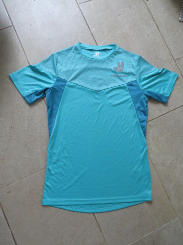 Deliveroo shirt base layer - t-shirt,