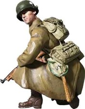 William Britain WWII U.S 101st Airbourne in Greatcoat Kneeling Item 25124