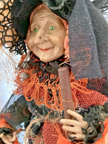 Inch raz imports - raz, witch