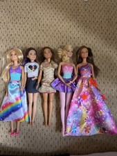 Barbie Modern Dolls Bundle