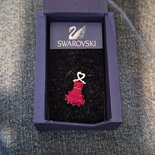 Swarovski red crystal - red, pin