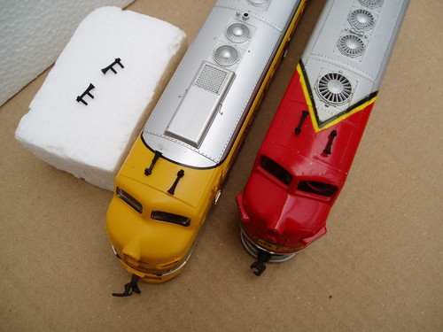 Pair universal - /, (2)