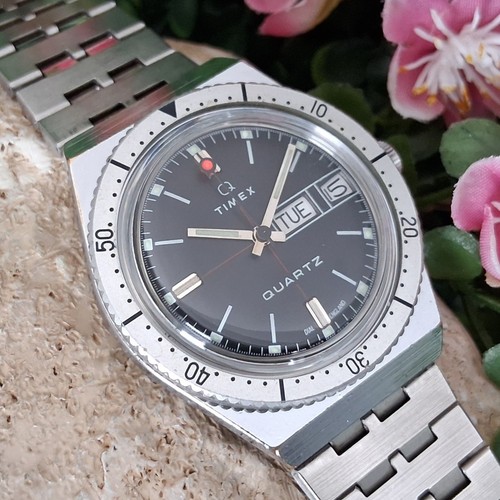 Serviced 1979 timex quartz - q,