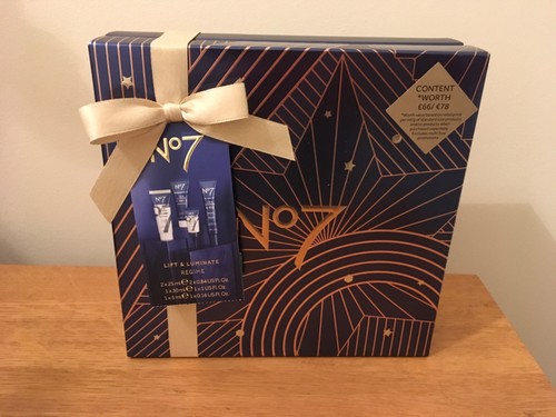 No7 lift and luminate - no7,