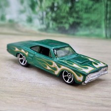 Hot Wheels '69 Dodge Coronet Super Bee Diecast Model 1:64 (49) Ex Condition