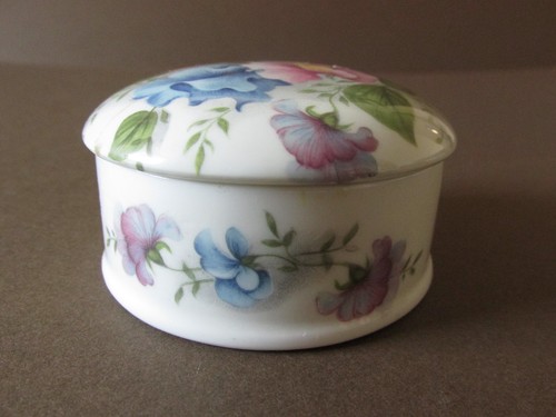 Jubilee fine bone china - fine,