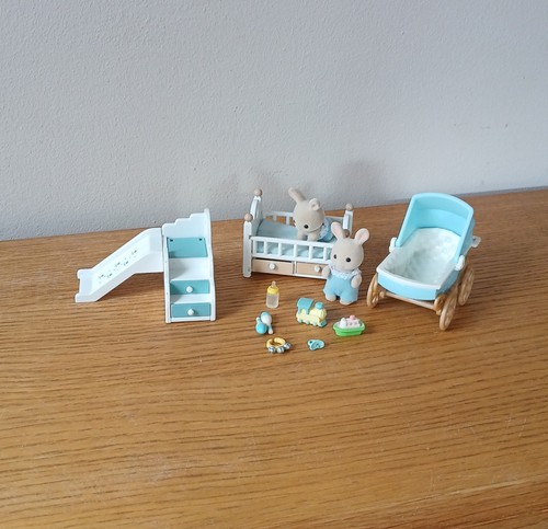 Sylvanian families nursery - families,