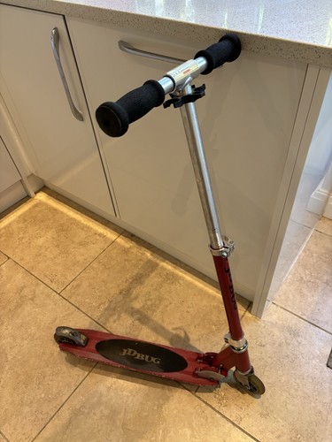 Bug folding scooter - folding,