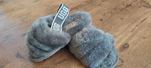 Ugg toddler size baby - toddler, 6