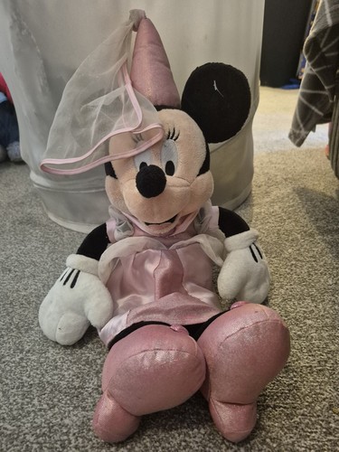 Minnie mouse with hat - minnie,