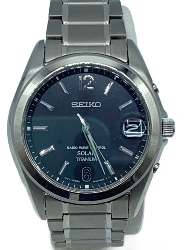 Seiko solar wristwatch - seiko, analog