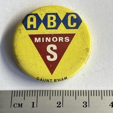 NOTE CONDITION Vintage Collectible Pin Badge ABC Minors S yellow Cinema club 
