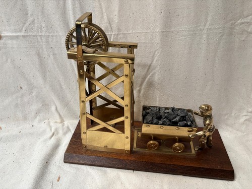 Vintage brass wood model - wood,