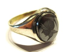 STERLING SILVER RETRO 1970'S HEMATITE CARVED CENTURION LADIES OVAL  SIGNET  P