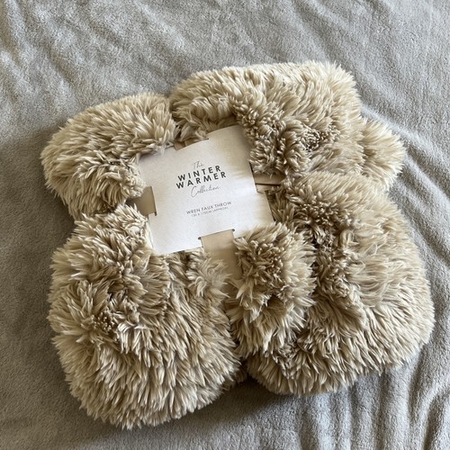 Beige shaggy faux fur throw - shaggy,