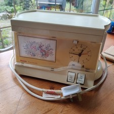 Vintage Retro  Swan Compact