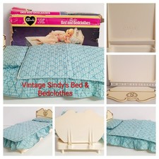 Vintage Sindy Doll Bed &