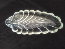Art Deco leaf-shaped dish, Davidson 'Banana Split 902', large, clear glass