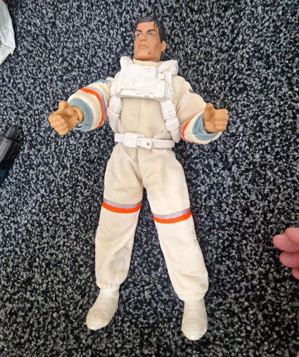 Vintage early 90s action man - action,