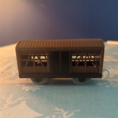 Tomy thomas friends - tomy, brown