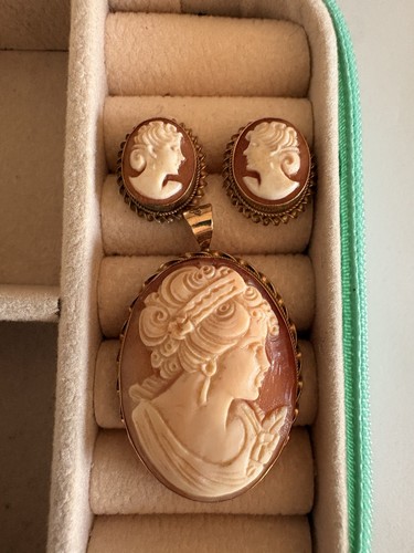 Vintage 9ct gold - vintage, carved